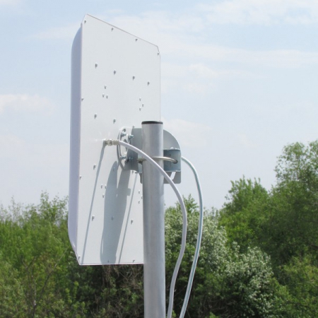 Панельная антенна AGATA-F MIMO 2x2 17Дб 